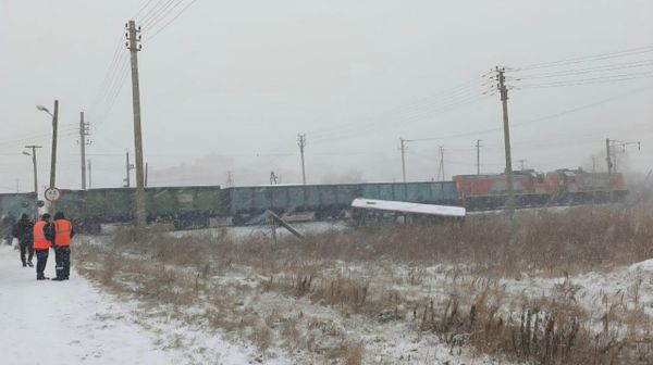Поезд столкнулся с пассажирским автобусом в Хабаровске  