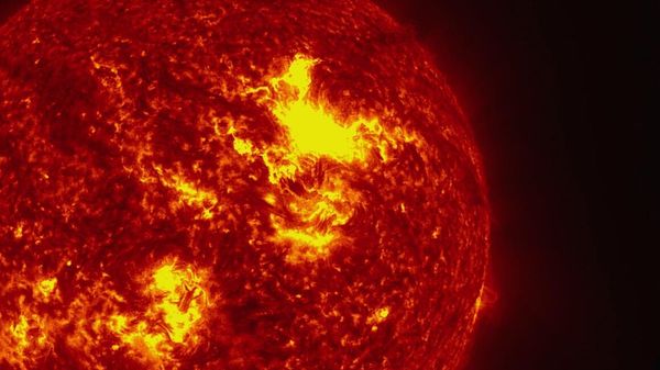 Мощная вспышка произошла на Солнце. Скриншот видео