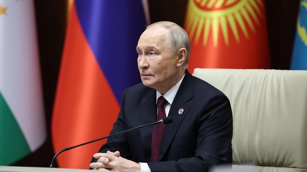 Владимир Путин на заседании Совета коллективной безопасности ОДКБ в узком составе