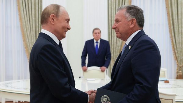 Президент России Владимир Путин и специальный представитель президента США Дональда Трампа Стив Уиткофф