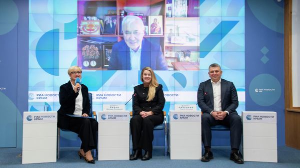 Пресс-конференция в формате видеомоста Симферополь-Москва Развитие финансового рынка в Крыму и его роль в экономике России