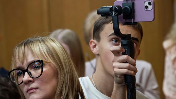 Сотрудники медиагруппы Россия сегодня в Крыму рассказали детям о закулисье журналистики Сотрудники медиагруппы Россия сегодня в Крыму рассказали детям о закулисье журналистики