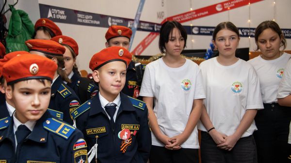 Сотрудники медиагруппы Россия сегодня в Крыму рассказали детям о закулисье журналистики Сотрудники медиагруппы Россия сегодня в Крыму рассказали детям о закулисье журналистики