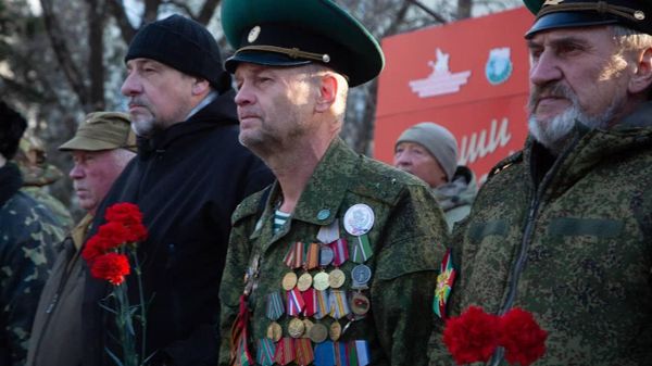 В Симферополе почтили память воинов-афганцев