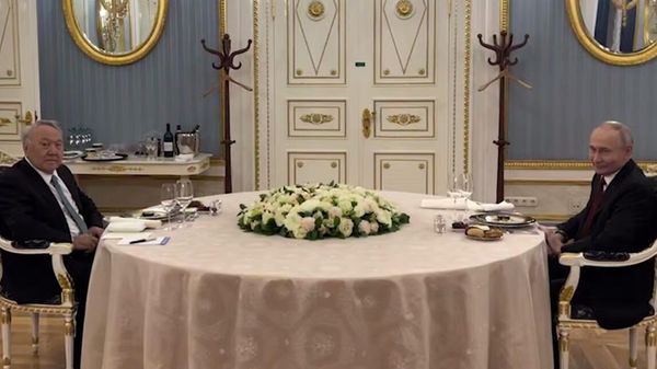 Путин встретился с первым президентом Казахстана Назарбаевым