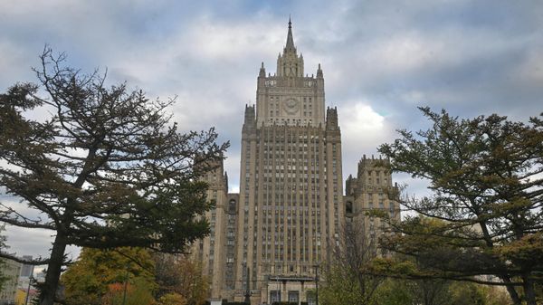 Здание Министерства иностранных дел РФ 