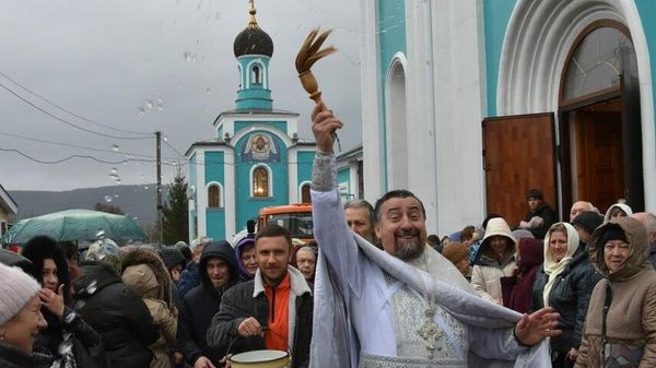 Крещение в Храме Феодоровской иконы Божией Матери в Крыму