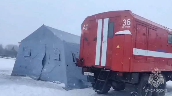 В Ростовской области на трассах развернули 12 пунктов обогрева из-за снежного шторма