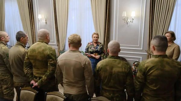 Несколько добровольцев из БАРС-Крым, включая первого заместителя главы Ялты Сергея Баннова, направились в зону СВО