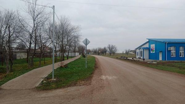 В Джанкойской районе Крыма по требованию прокуратуры привели в порядок дорогу