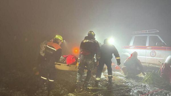 На Долгоруковской яйле машина упала в 200-метровый обрыв