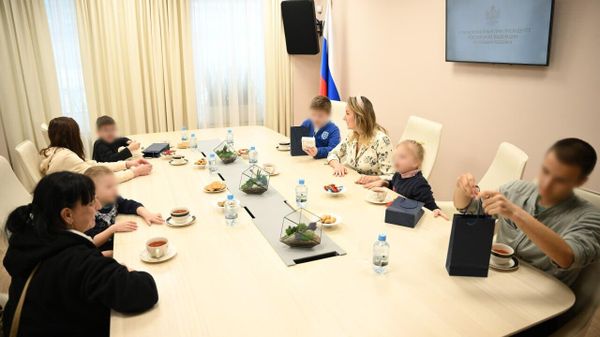 Воссоединение ребенка с семьей в России и пяти детей с близкими на Украине 