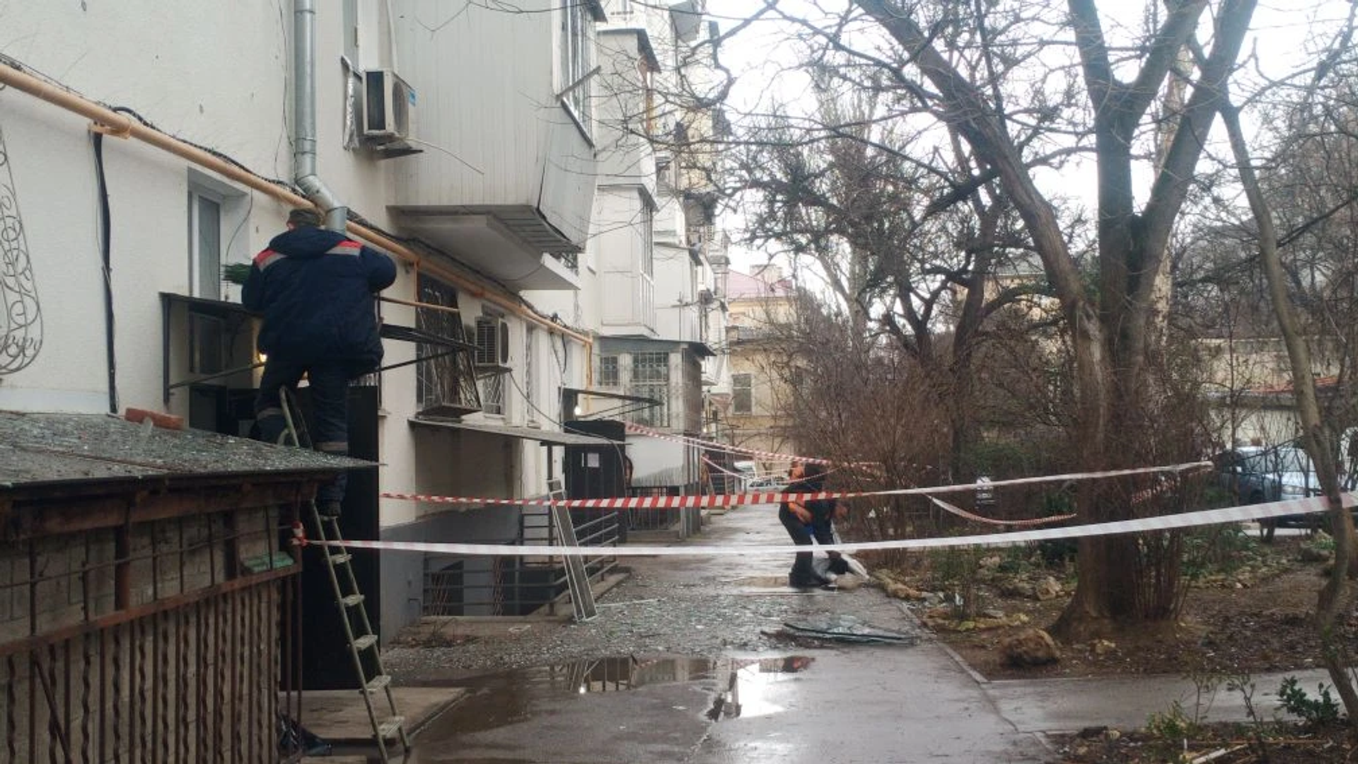 Последствия детонации беспилотника ВСУ в центре Севастополя - РИА Новости, 1920, 17.02.2026