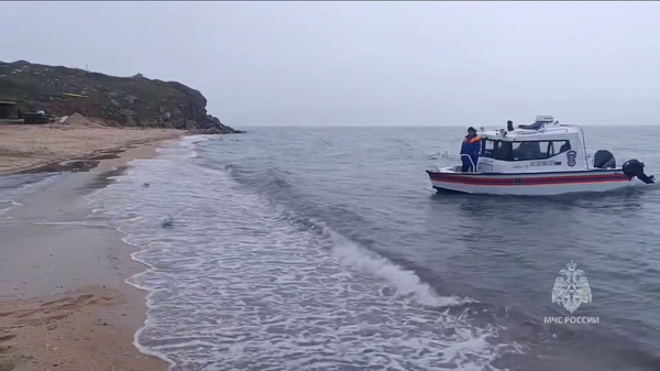 В Азовском море пятый день ищут пропавших моряков