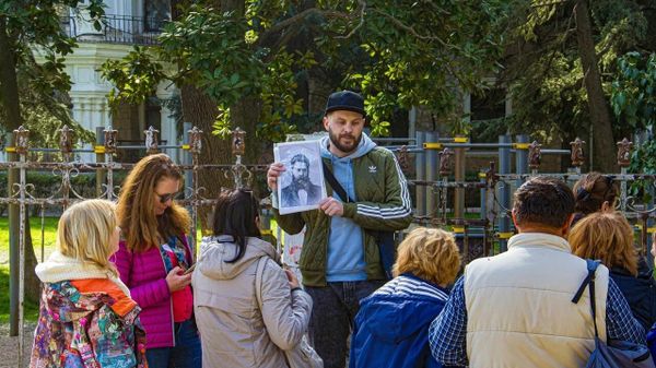 Экскурсия в Алуште. Ведет экскурсовод Николай Русин