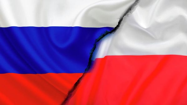 Флаги России и Польши