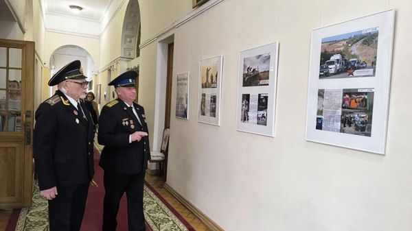 В Ливадийском дворце открылась выставка военкора РИА Новости Крым Защитники Отечества В Ливадийском дворце открылась выставка военкора РИА Новости Крым Защитники Отечества
