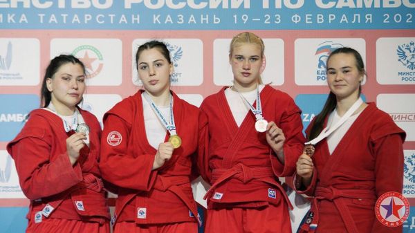 Крымчанка Александра Волокитина взяла бронзу на Первенстве России по самбо среди юниоров