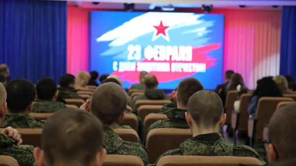 Концерт в честь праздника для защитников Родины в Алуште