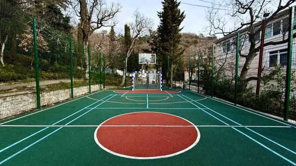 В Большой Ялте появятся 10 детских площадок и большой спортивно-игровой центр