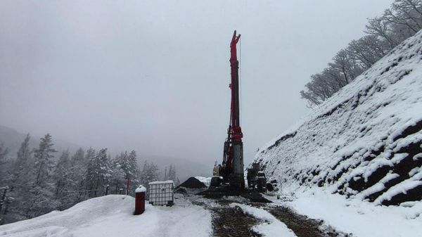 Компания ВАД приступила к устройству буронабивных свай на 16-километровом участке реконструкции дороги Перевальное-Алушта.