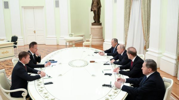 Встреча президента Владимира Путина и главы МИД Венгрии Петера Сийярто