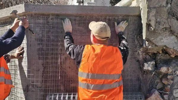 В Севастополе капремонт подпорных стен на улице Вакуленчука