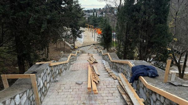 В Гурзуфе при благоустройстве парка выявлены замечания