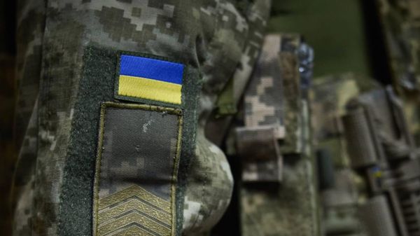 Шеврон у солдата ВСУ
