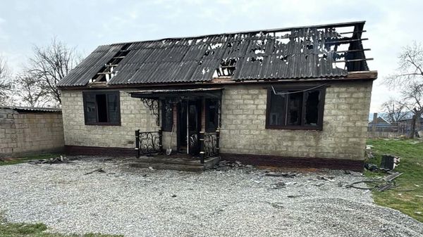В Ингушетии при взрыве газа в частном доме пострадали двое детей и их мать В Ингушетии при взрыве газа в частном доме пострадали двое детей и их мать