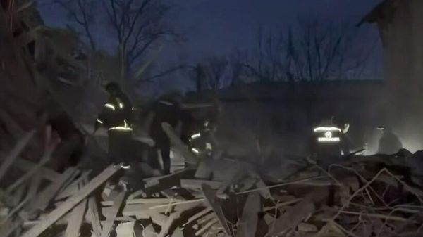 В Васильевке из-под завалов извлекли погибшую женщину