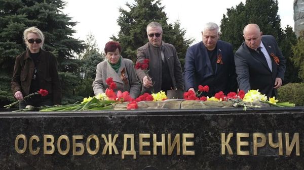 Керчь празднует 82-ю годовщину освобождения от фашистов