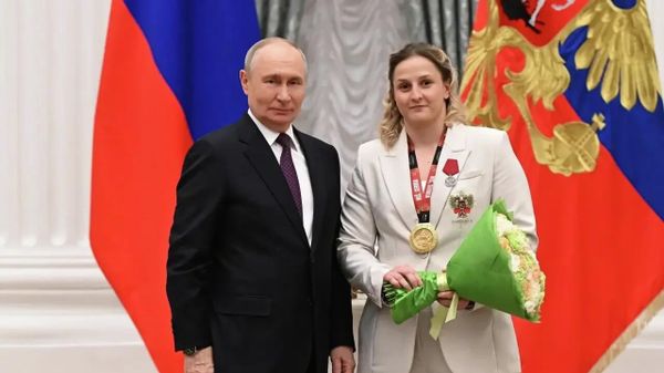 Владимир Путин и Елена Гапешина