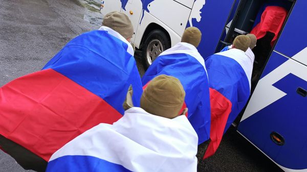 Возвращение из плена российских военных