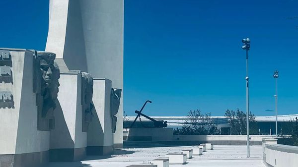 При массированной атаке ВСУ поврежден обелиск Городу-Герою Севастополю