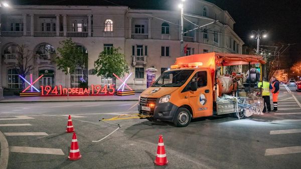 В Севастополе обновляют дорожную разметку