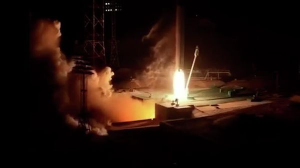 Старт ракеты Союз-5 с космодрома Байконур