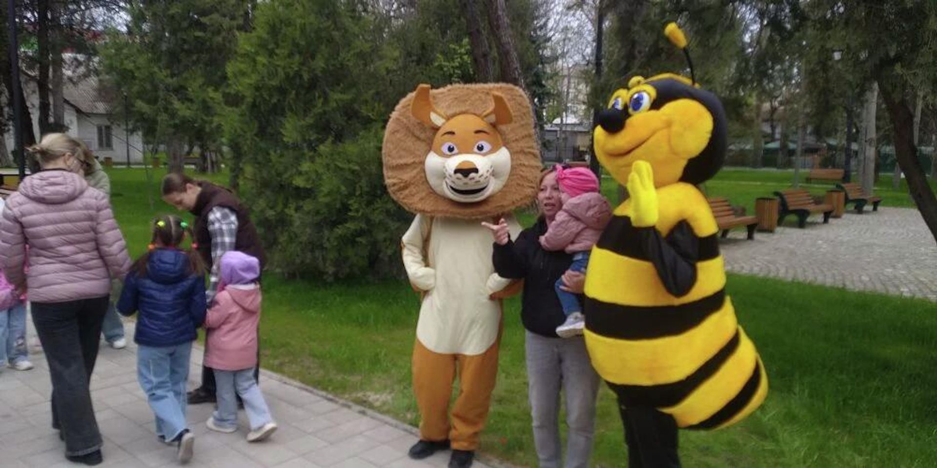 В Симферополе после реконструкции открыли Детский парк В Симферополе после реконструкции открыли Детский парк - РИА Новости, 1920, 01.05.2026