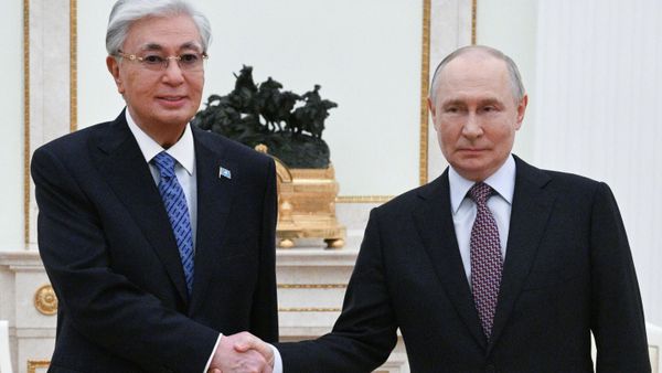 Президент РФ Владимир Путин провел встречу с президентом Казахстана Касымом-Жомартом Токаевым