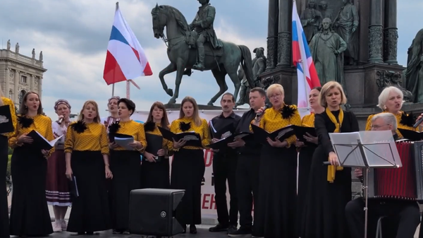 В центре Вены проходит праздничный концерт в честь Дня Победы