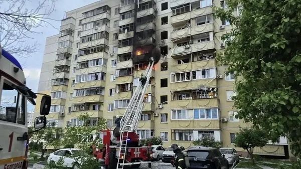 В Белгороде беспилотник ВСУ атаковал многоквартирный дом