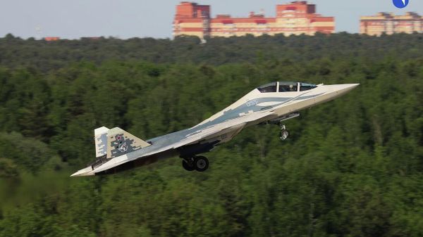 Двухместный Су-57 совершил первый испытательный полет