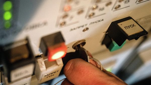 Боевое дежурство расчета зенитного ракетного комплекса Тор-М2