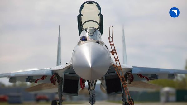 ОАК передала ВКС России партию новых многофункциональных истребителей Су-35С