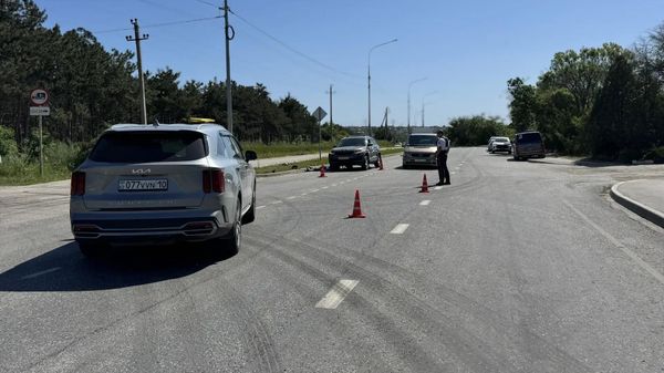 Мотоциклист погиб под колесами иномарки в Севастополе