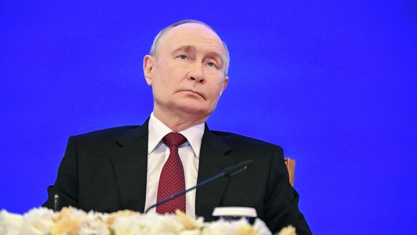 Президент РФ Владимир Путин во Дворце Независимости в Астане 