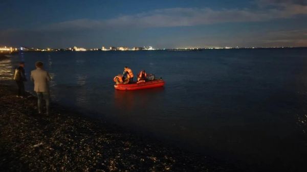 Спасатели КРЫМ-СПАС оказали помощь рыбаку в Евпатории 