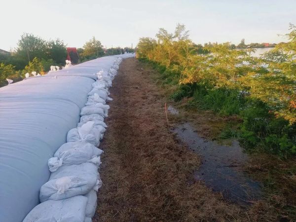 В муниципалитетах Краснодарского края ввели режим ЧС из-за перелива воды из русла Кубани