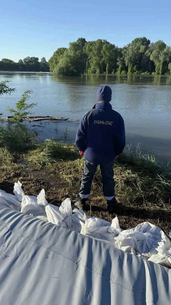В муниципалитетах Краснодарского края ввели режим ЧС из-за перелива воды из русла Кубани