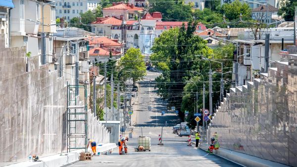 Отремонтированная улица Адмирала Октябрьского в Севастополе
